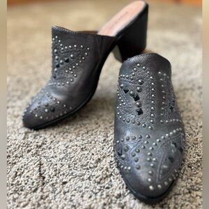 Classy Frye Phoenix Leather Booties EUC